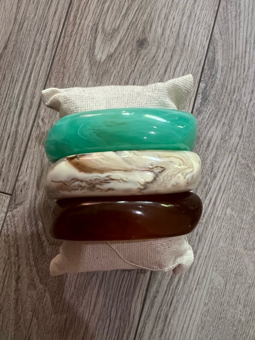 piper•k Women's Trio Bangle Bracelet Set - Turquoise, Cream Marble & Amber NWT - Picture 2 of 4